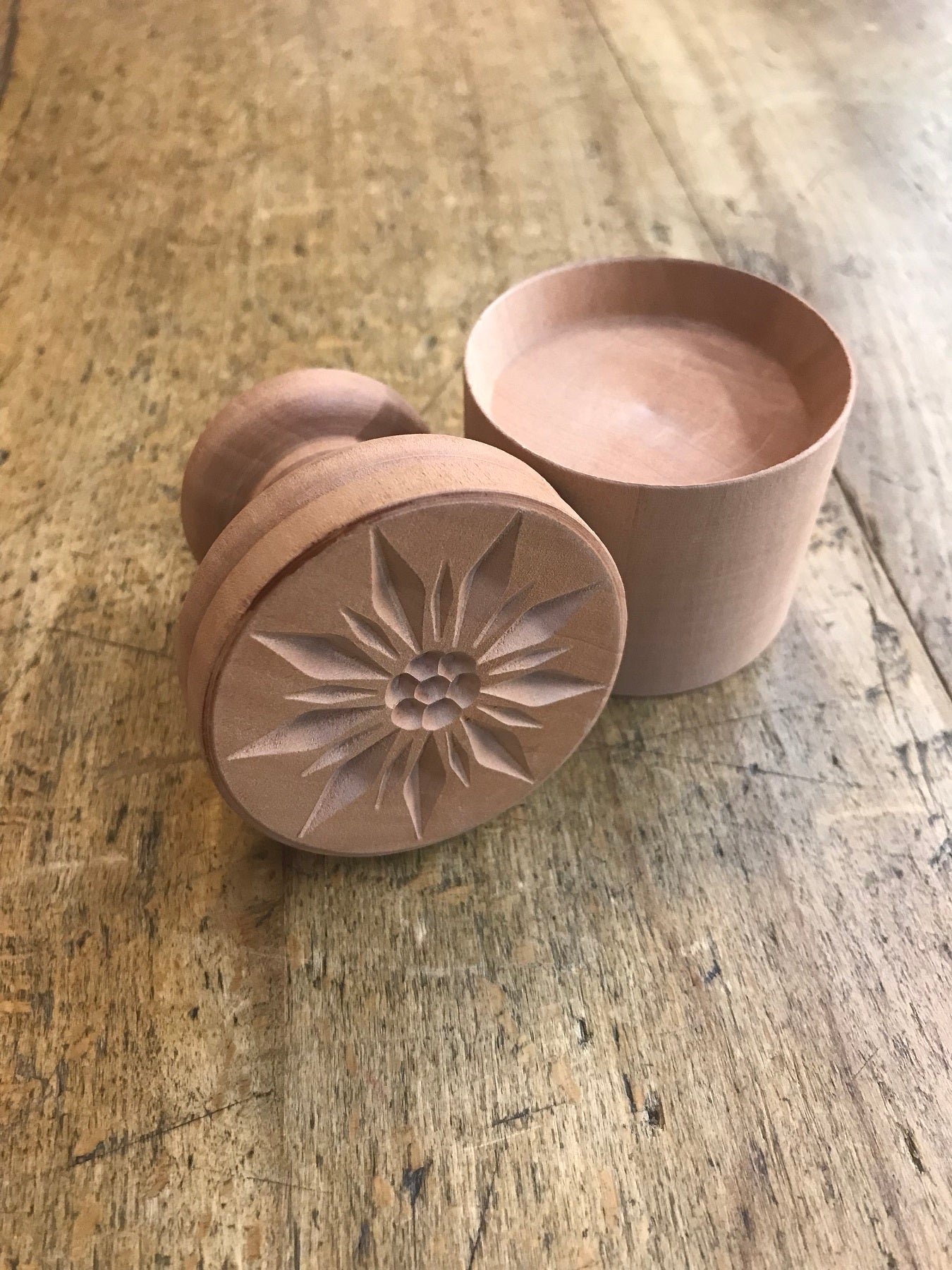 Wooden mold for edelweiss corzetti