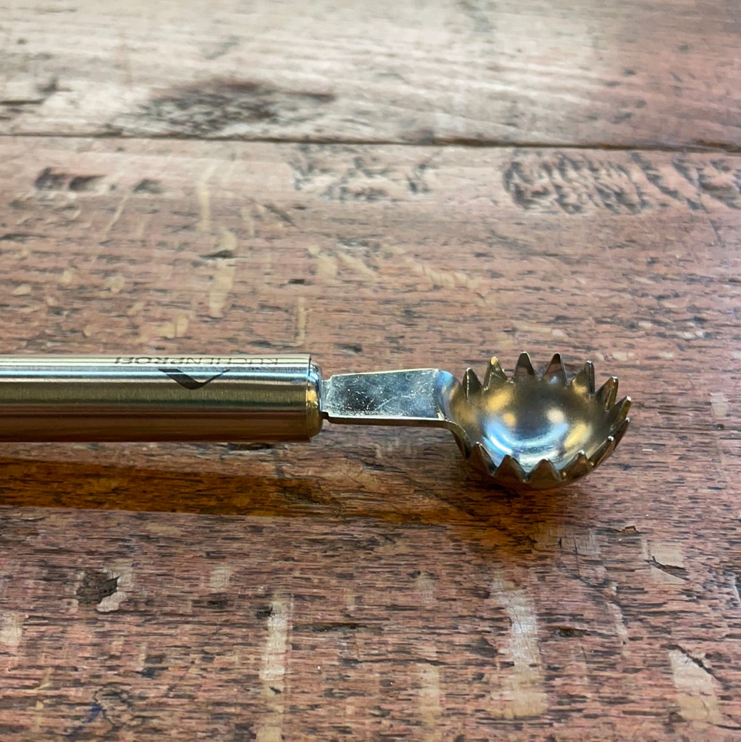 Tomato scoop