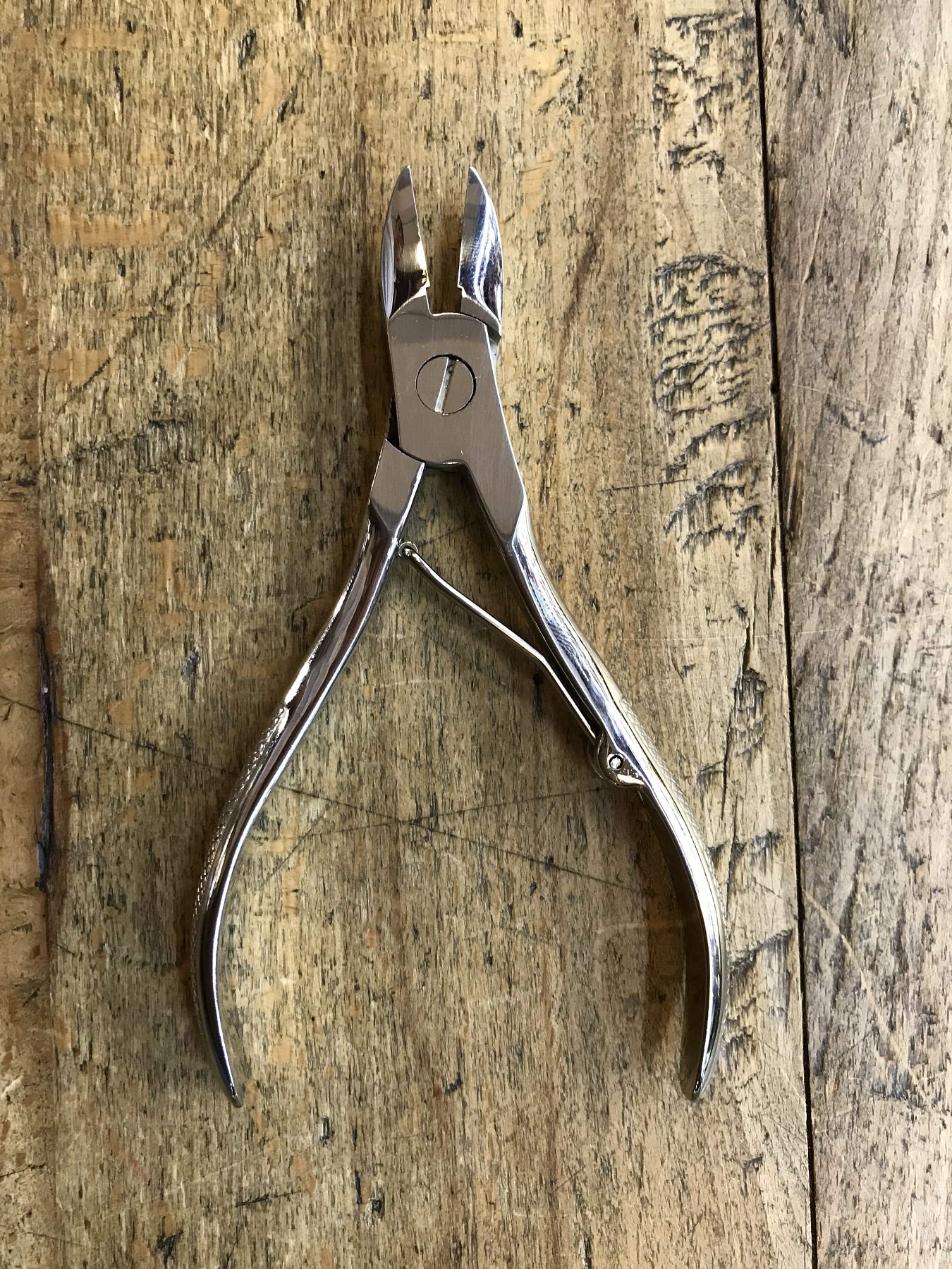 Medium toenail nippers