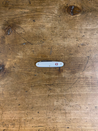 Victorinox Pioneer