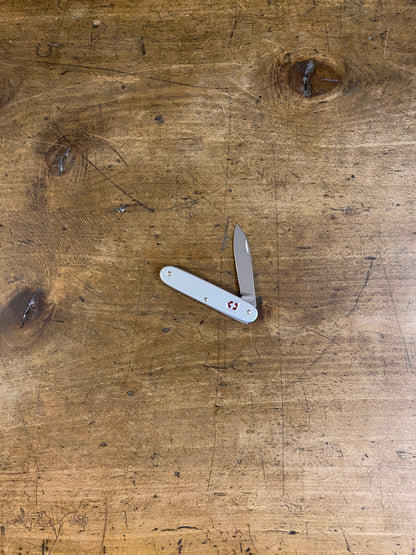 Victorinox Pioneer