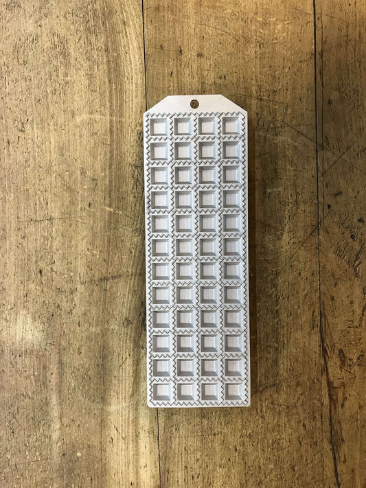 Stampo per 48 ravioli quadrati