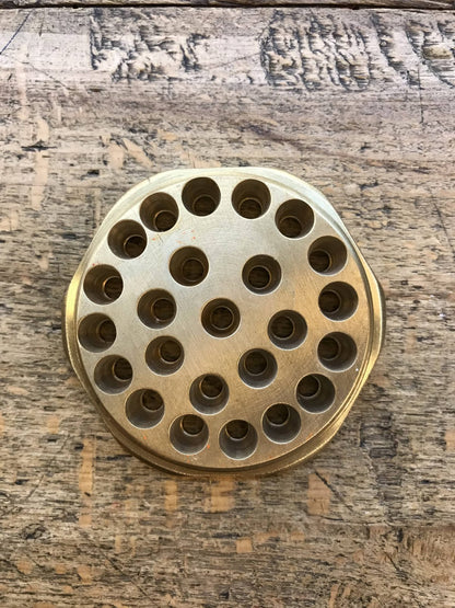 Torchietto in ottone per la pasta
