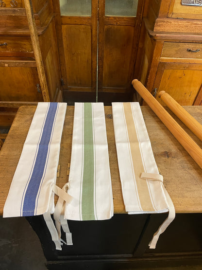 Linen rolling pin holder