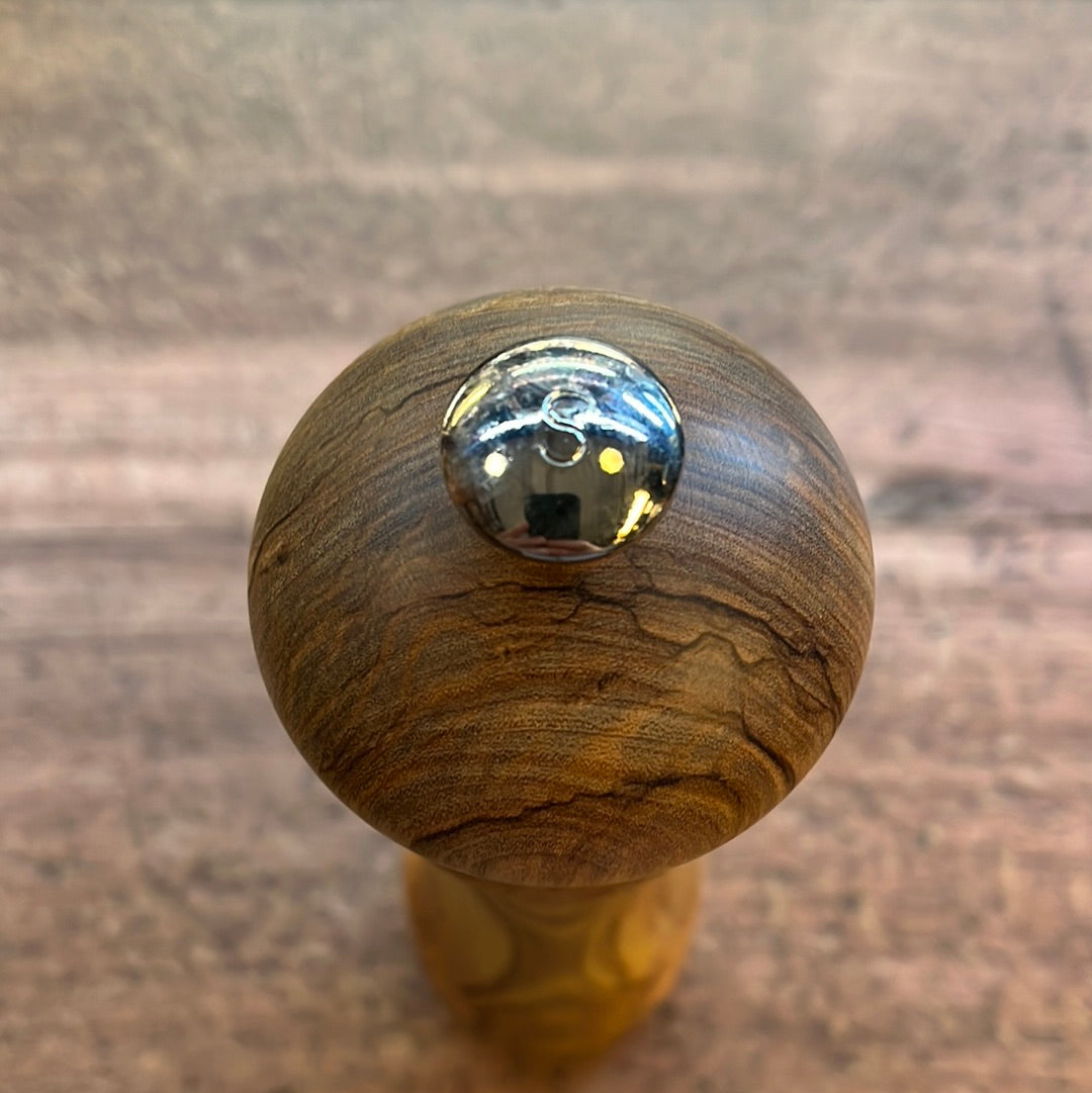 Salt grinder