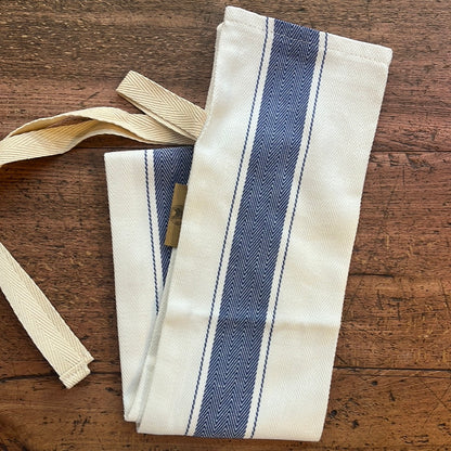 Linen rolling pin holder