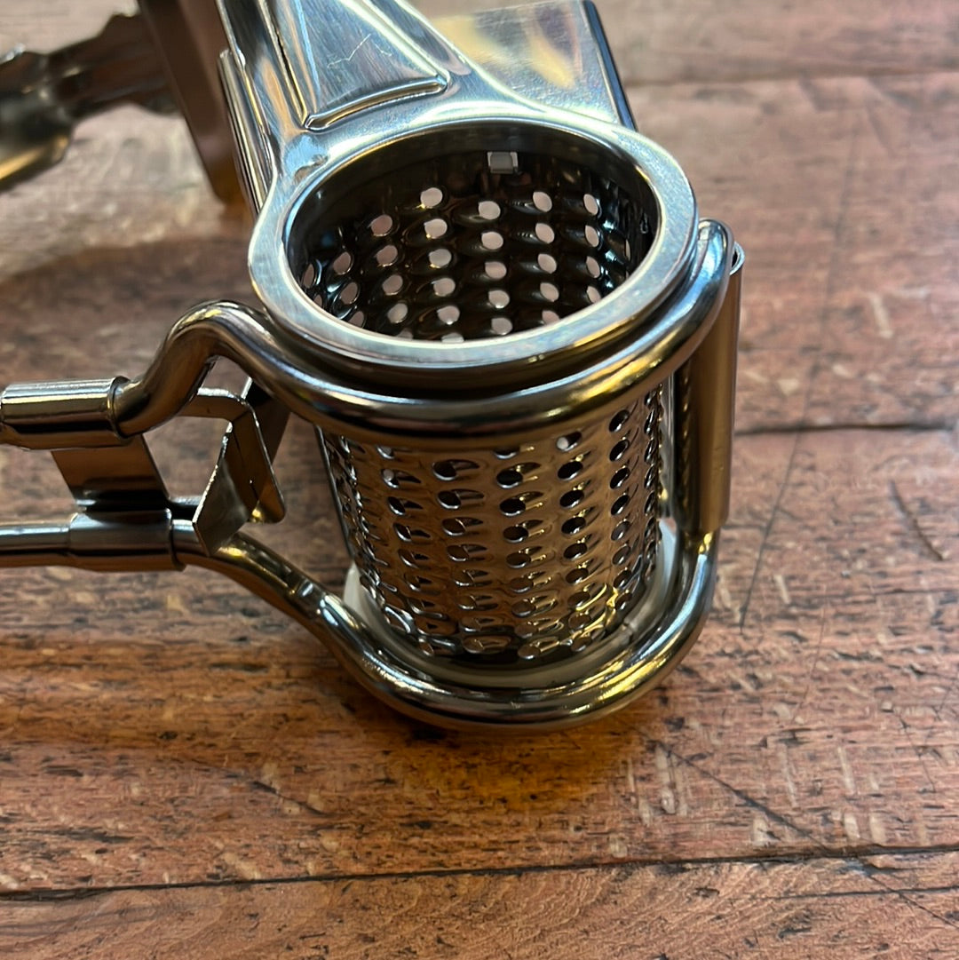 Roller grater