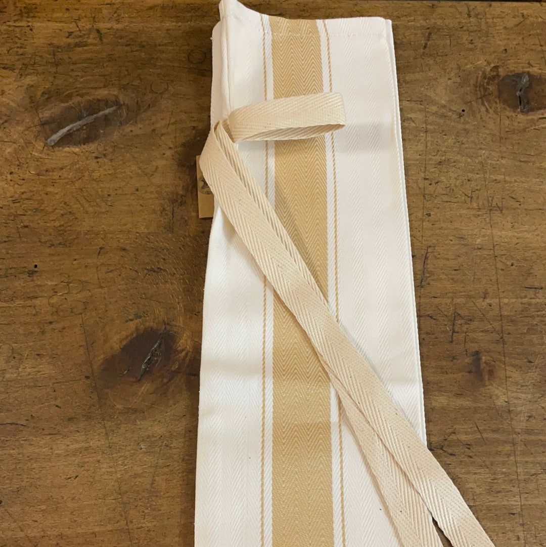 Linen rolling pin holder