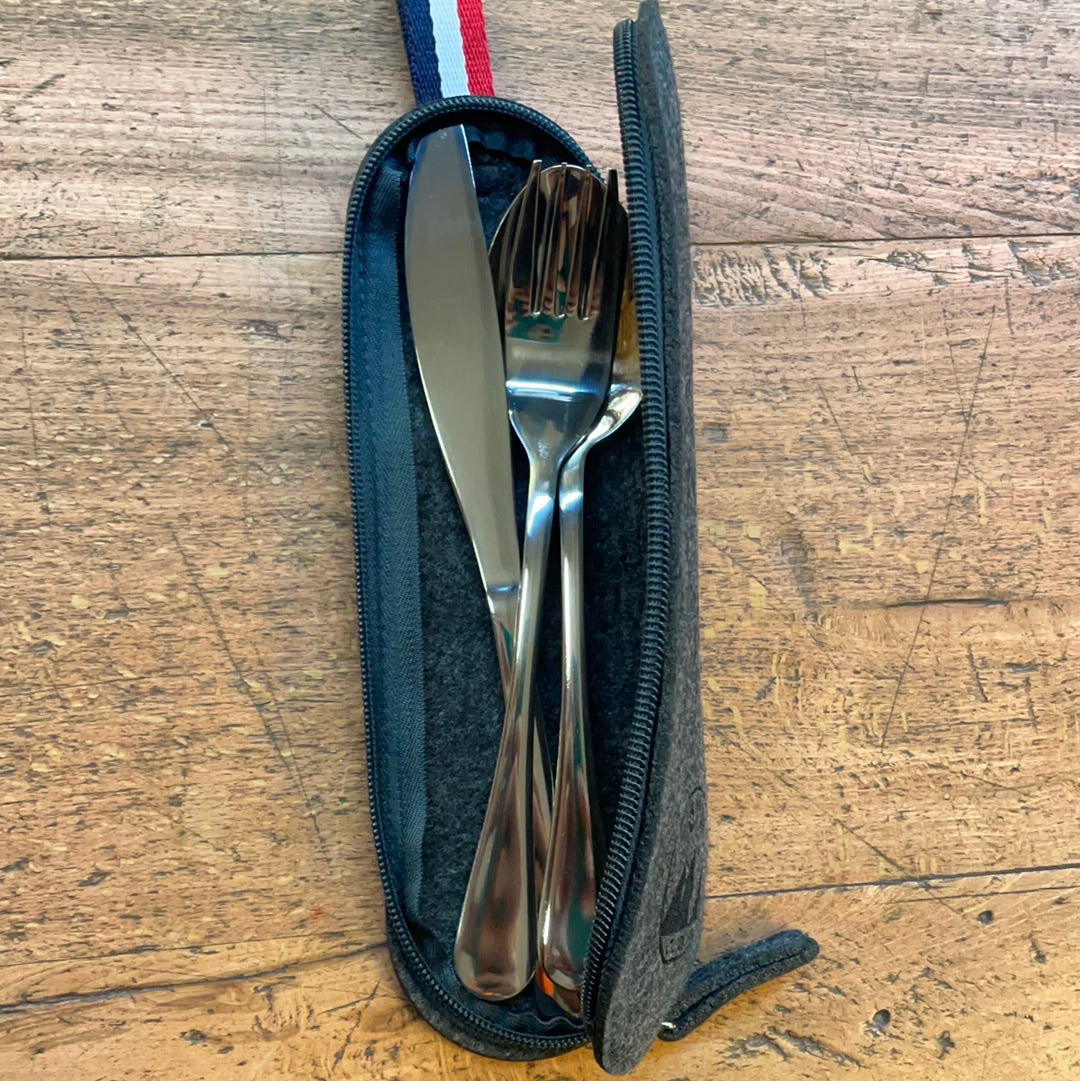 Travel cutlery set
