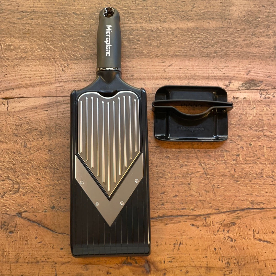Mandolin with V-blade