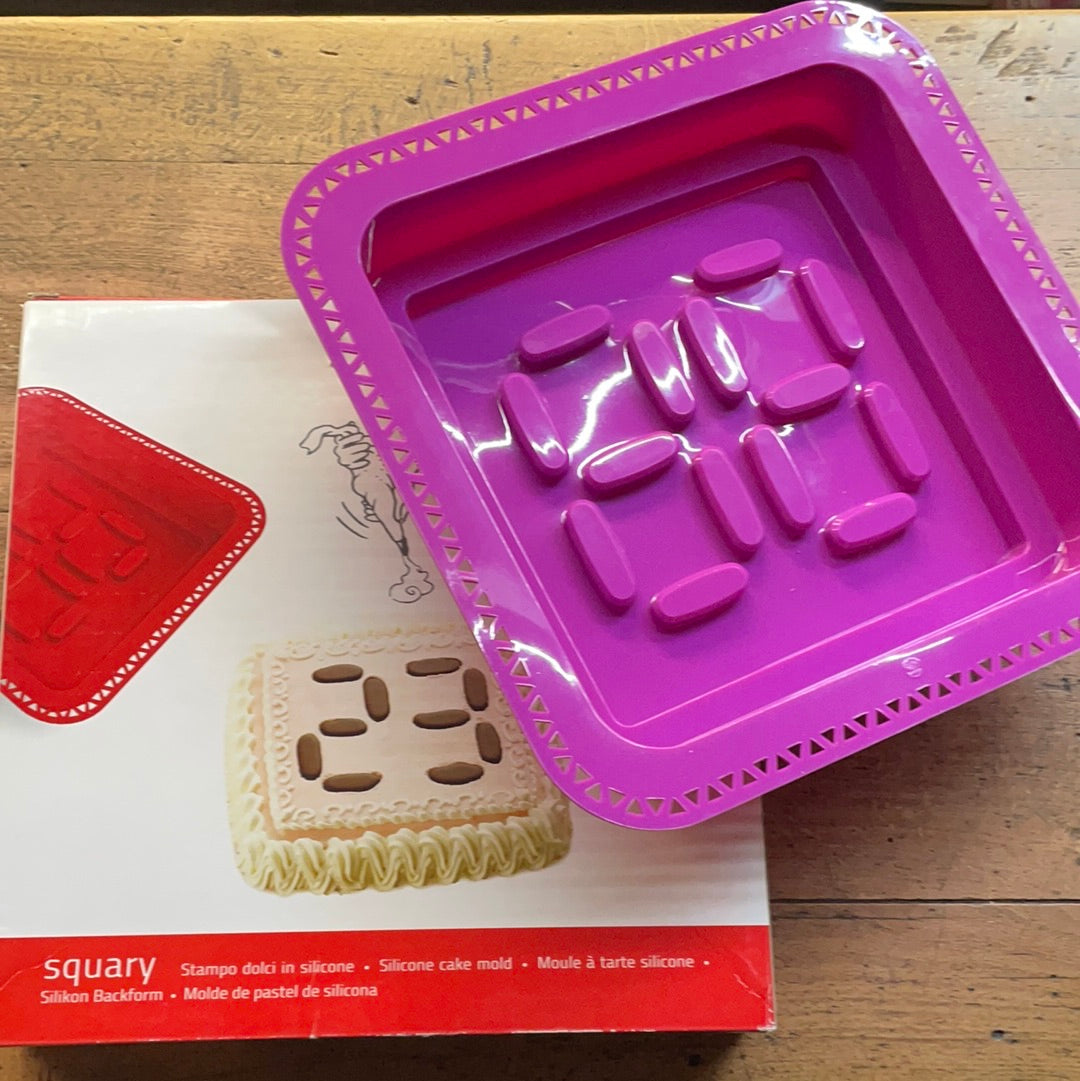 Silicone cake mould