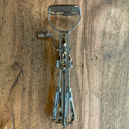 Hand-cranked whisk
