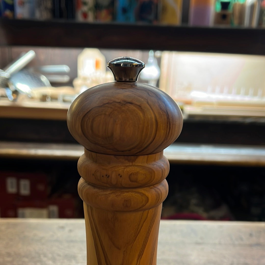 Salt grinder