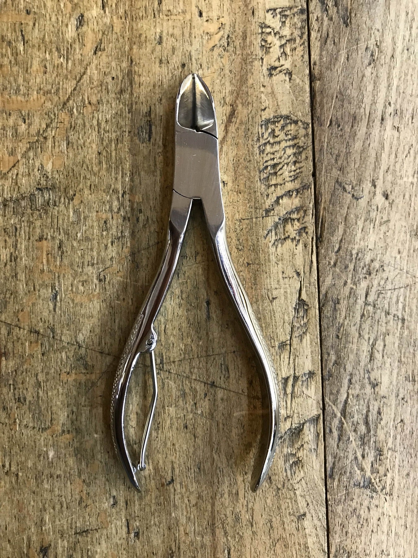 Medium toenail nippers