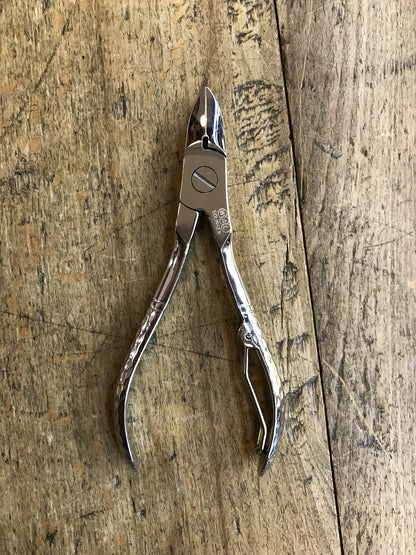 Small toenail nippers