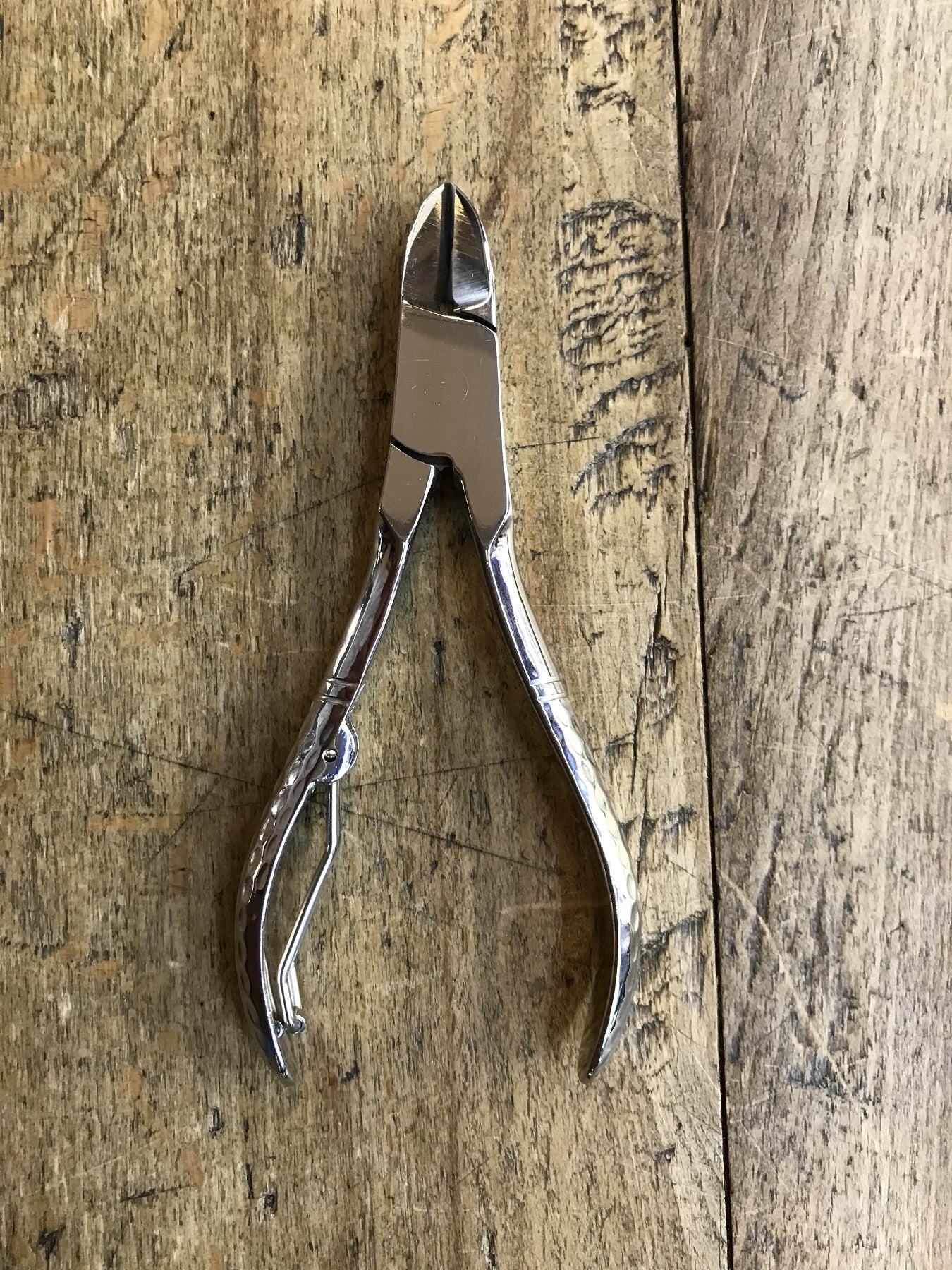 Small toenail nippers